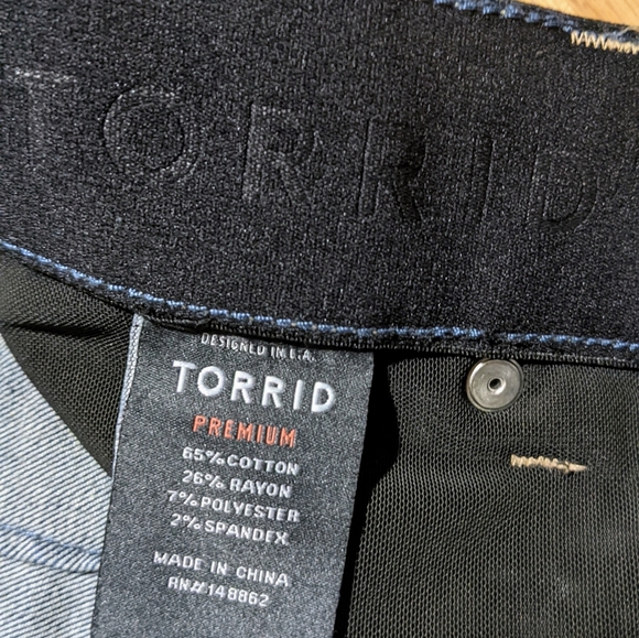 Premium Torrid Bombshell skinny jeans - Picture 4 of 8